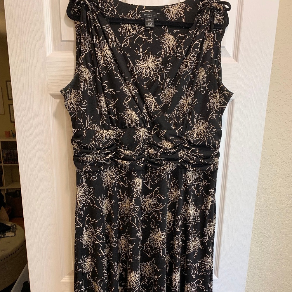 COPY - Floral Tie Sleeve Dress
